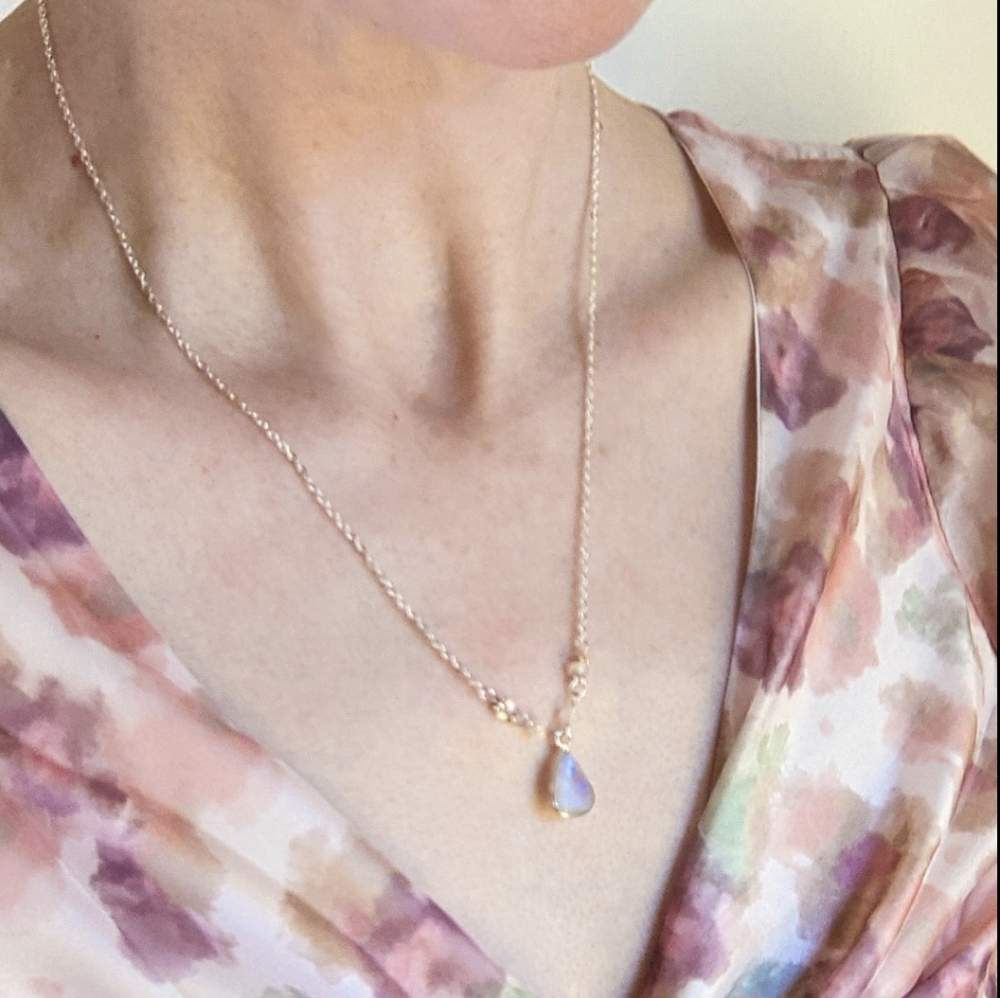 NWT Bentley & Lo Sterling Silver Plated Moonstone Pendant Necklace - Picture 3 of 6